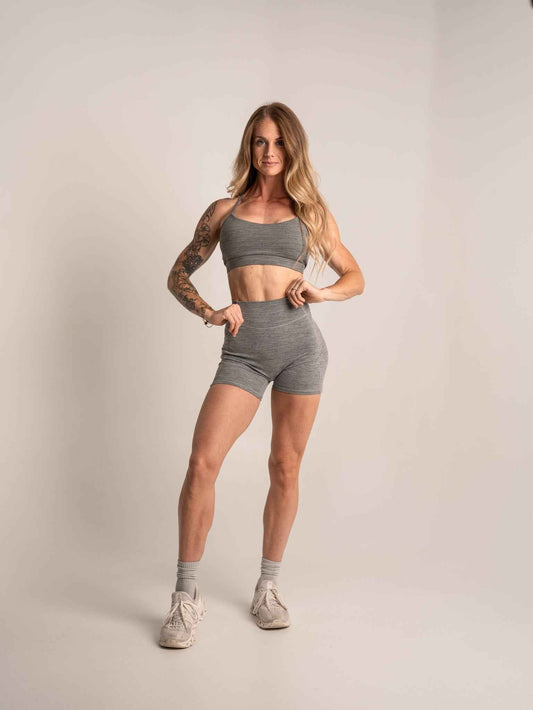 WOMEN'S | DEBUT 4-INCH SHORT : GRAY