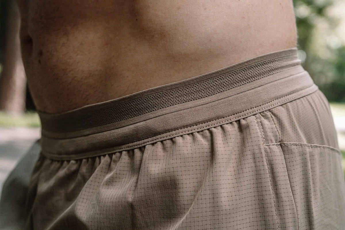MEN’S | HYBRIFLEX SHORT: TAN
