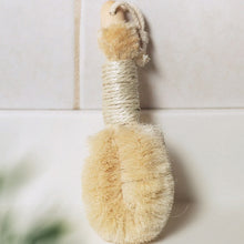 Sisal dry brush with bamboo handle